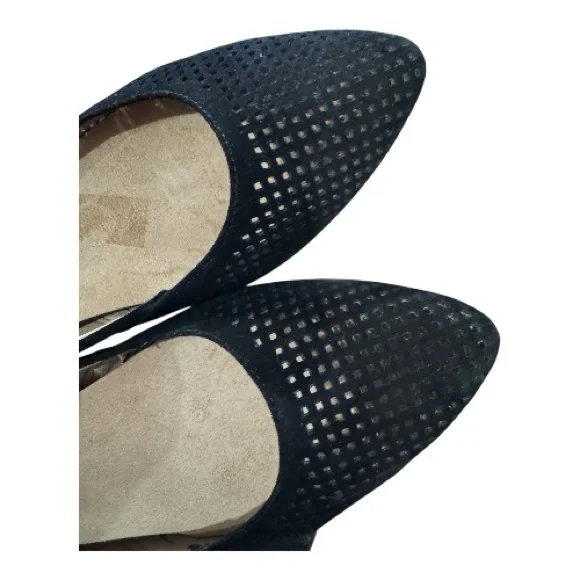 VIONIC black suede pointed toe flats, size 8 - Picture 7 of 11